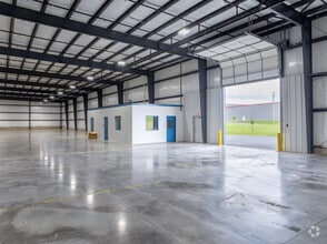 100 Foundation Dr, Campbellsville, KY to rent Interior Photo- Image 1 of 13