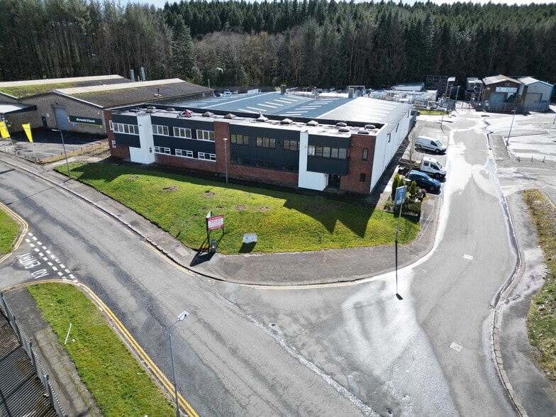 1-3 Rennie Pl, East Kilbride to rent - Building Photo - Image 2 of 12