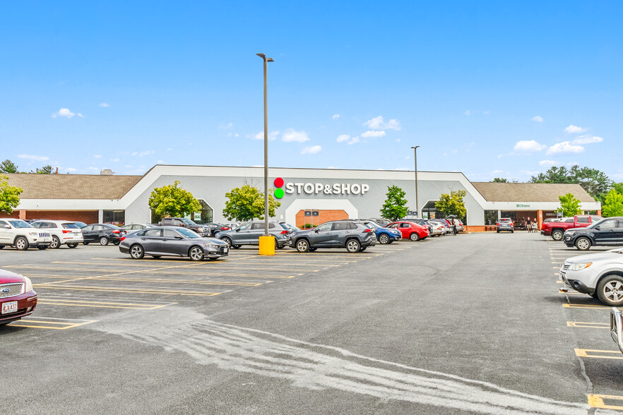 238-310 Grove St, Braintree, MA for rent - Building Photo - Image 1 of 20