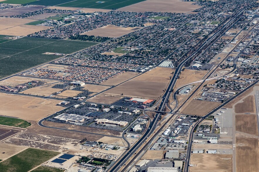 Highway 99 And Dover St, Delano, CA for sale - Building Photo - Image 2 of 4