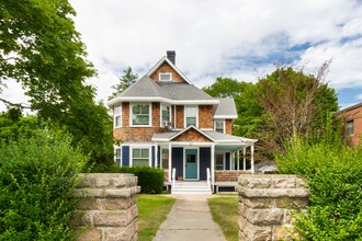 105 Main St, South Kingstown, RI for sale Building Photo- Image 1 of 1