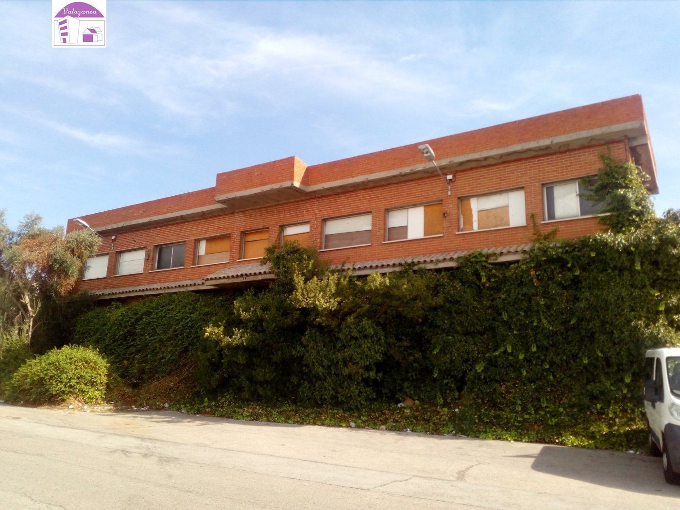 Industrial in Parla, Madrid for sale Primary Photo- Image 1 of 6