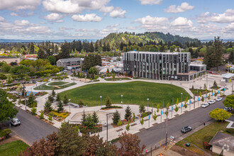 10550 NE Halsey St, Portland, OR - aerial  map view