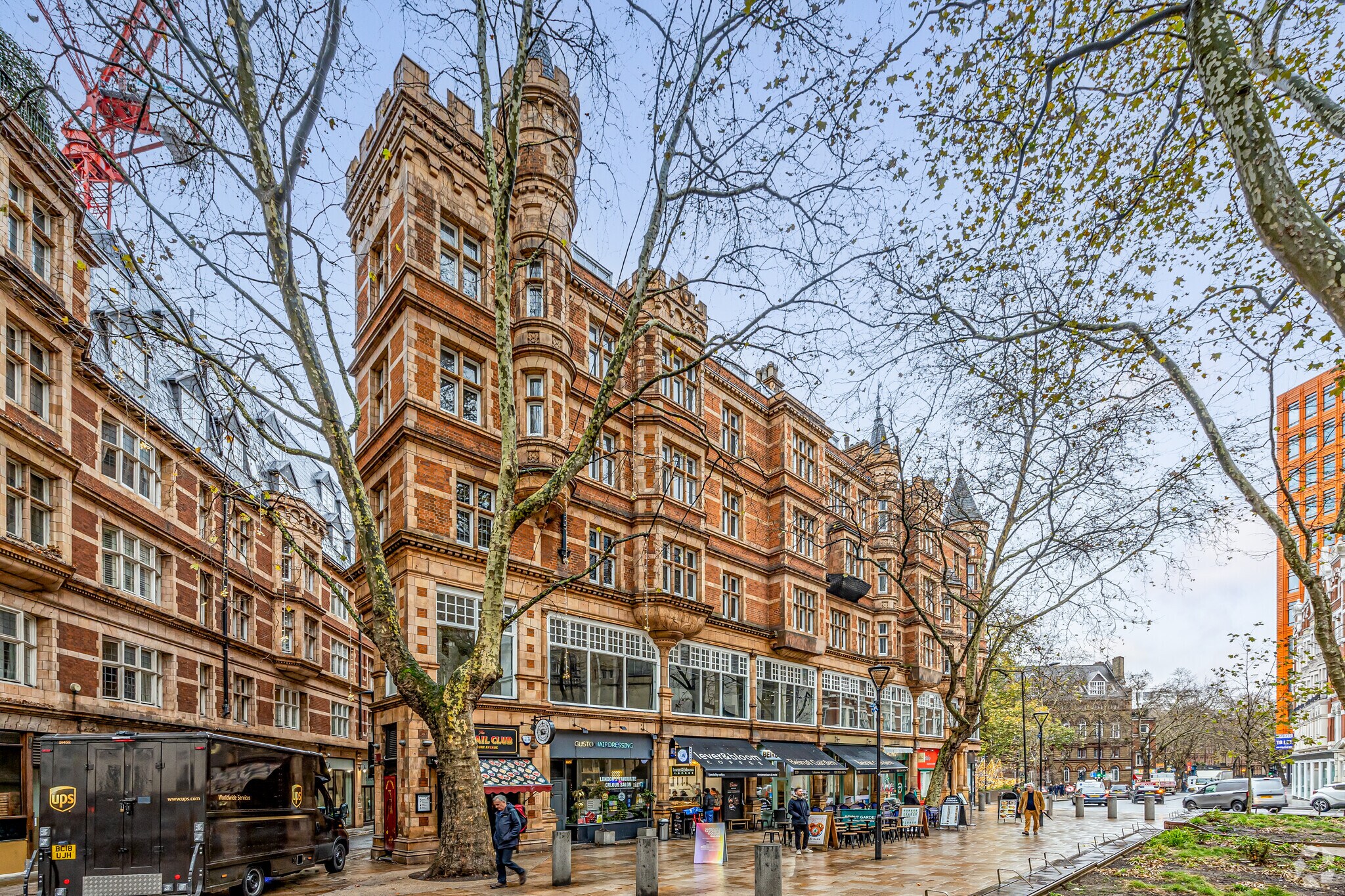 210-226 Shaftesbury Ave, London to rent Primary Photo- Image 1 of 6