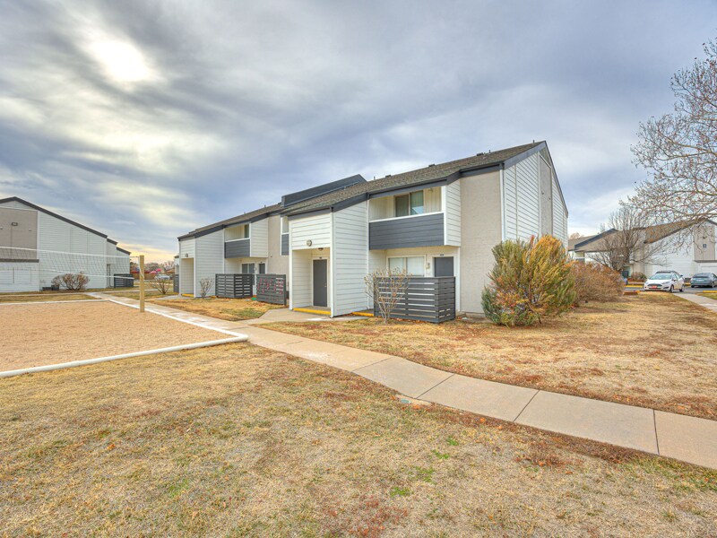 1157 S b Rd, Wichita 67207 Fox Run Apartments