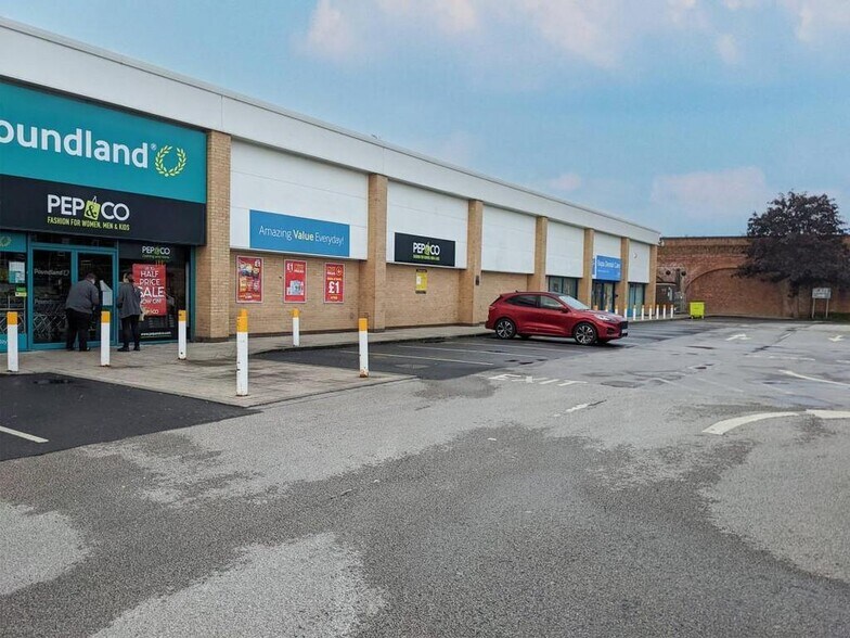 Holderness Rd, Hull to rent - Building Photo - Image 3 of 5