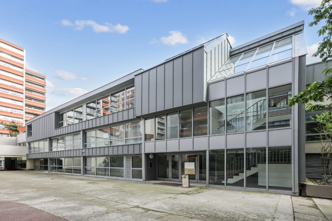 Office in Paris for sale Building Photo- Image 1 of 7