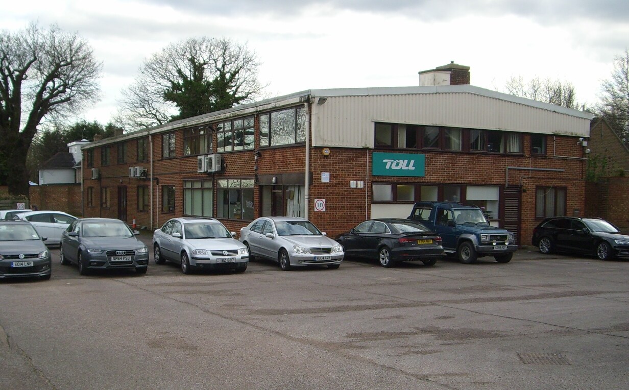 The Hillway, Mountnessing for sale Primary Photo- Image 1 of 1