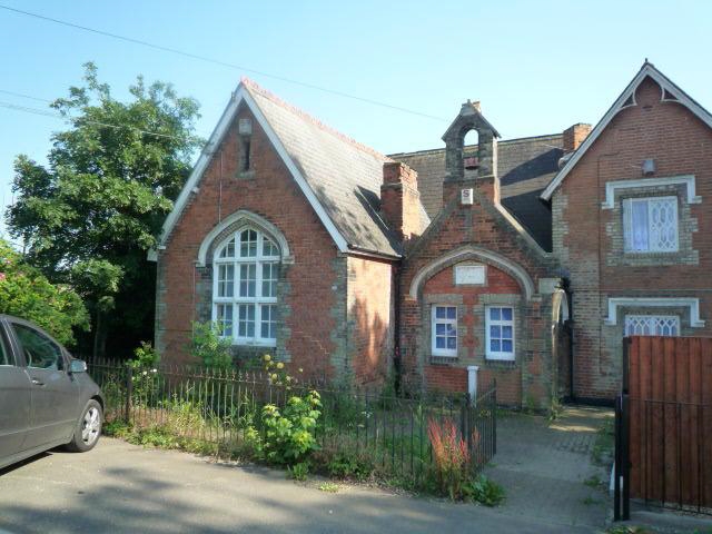 London Rd, Basildon for sale - Primary Photo - Image 1 of 1