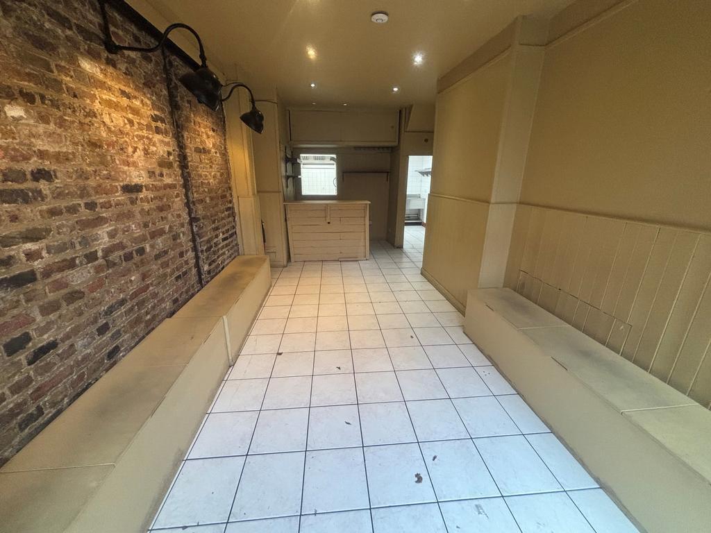 18 Peckham Rye, London to rent Building Photo- Image 1 of 6