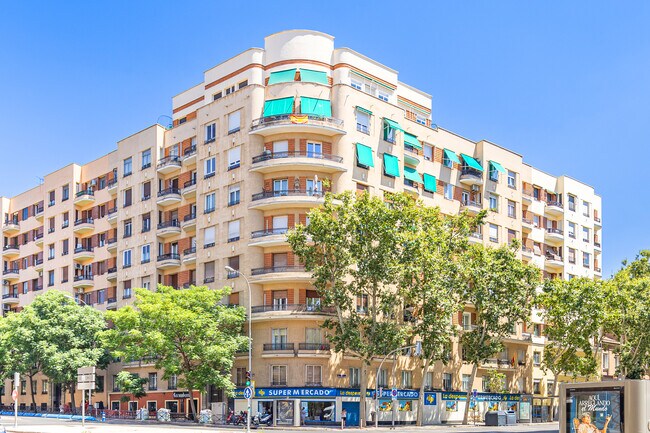 More details for Avenida Reina Victoria, 35, Madrid - Build-to-Rent for Sale