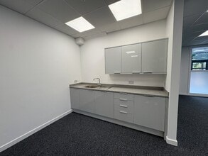 Ruddington Ln, Nottingham to rent Interior Photo- Image 2 of 2