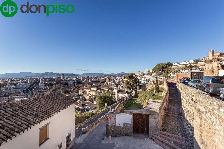 Carril de la Lona, 16, Granada, Granada for sale - Building Photo - Image 2 of 19