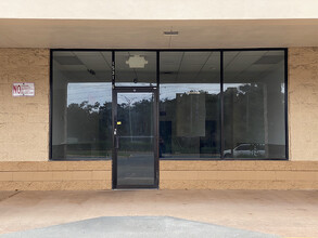 1531 Monument Rd, Jacksonville, FL for rent Building Photo- Image 1 of 7