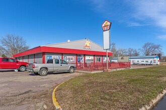 209 N 5th Ave E, Truman, MN for rent Building Photo- Image 1 of 63