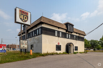 8220 Boul Métropolitain E, Montréal, QC for sale Building Photo- Image 1 of 12