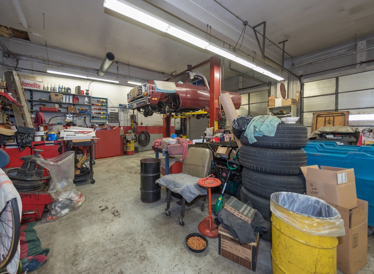 Aramingo Ave, Philadelphia 19124 UK