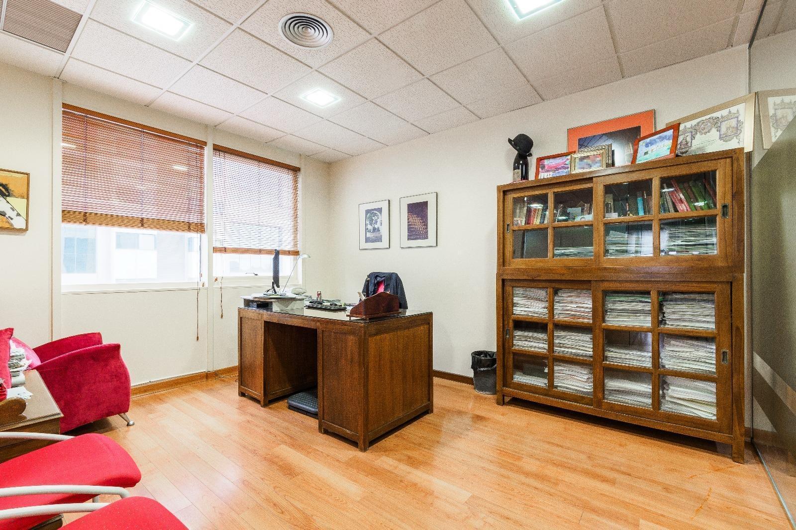 Office in Seville, Sevilla to rent Interior Photo- Image 1 of 31