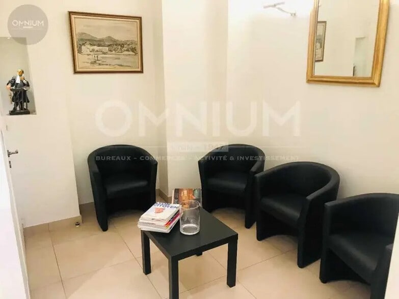 Office in Lyon for sale - Interior Photo - Image 3 of 10