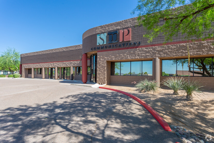 7626 E Greenway Rd, Scottsdale, AZ for rent - Primary Photo - Image 1 of 4