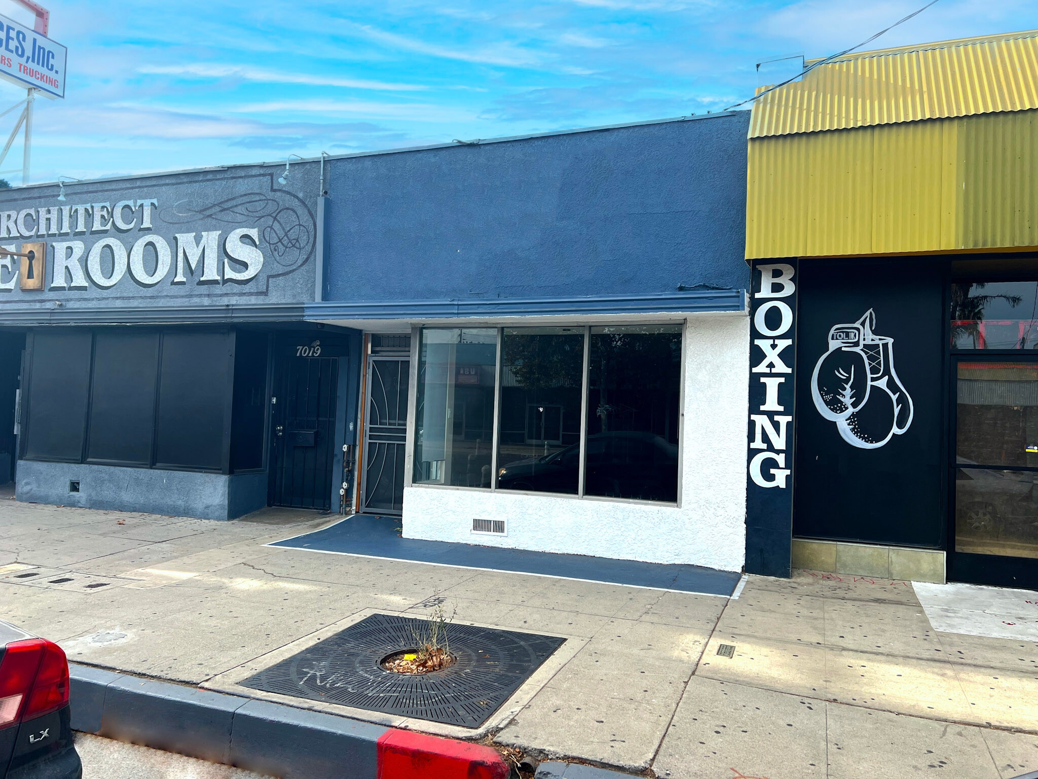 7017-7021 Reseda Blvd, Reseda, CA to rent Building Photo- Image 1 of 5