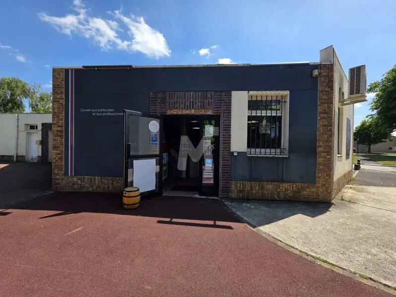 Retail in Saint-Germain-lès-Corbeil for sale Building Photo- Image 1 of 6
