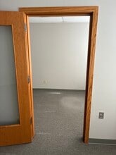 7981 168th Ave NE, Redmond, WA to rent Interior Photo- Image 1 of 3