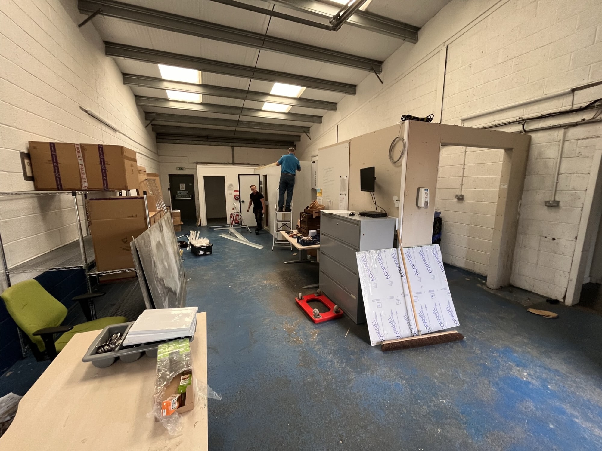 22C Carmondean Centre, Livingston to rent Interior Photo- Image 1 of 2