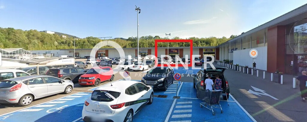 Location Commerce 600 m² - Photo 1