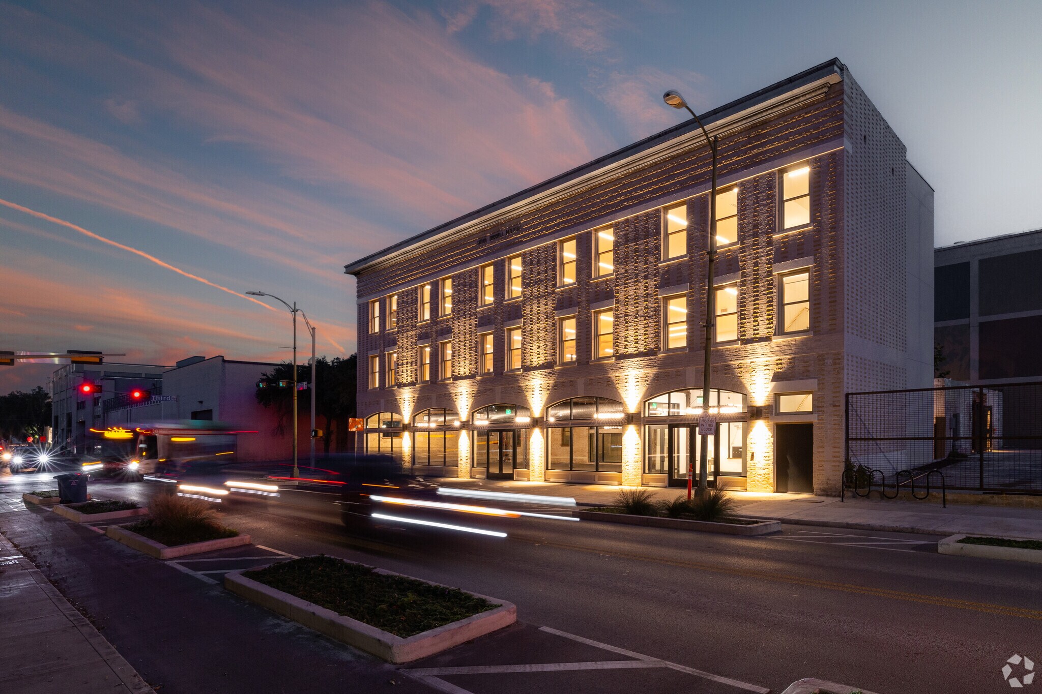 212 N Alamo St, San Antonio, TX to rent Building Photo- Image 1 of 10