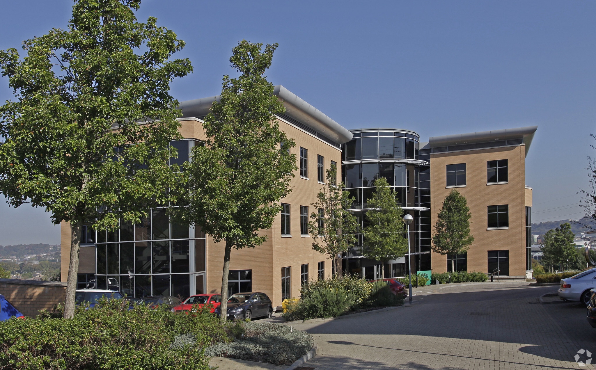 Capability Green, Luton to rent Building Photo- Image 1 of 7