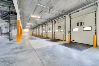 Industrial in Trappes to rent Interior Photo- Image 1 of 5