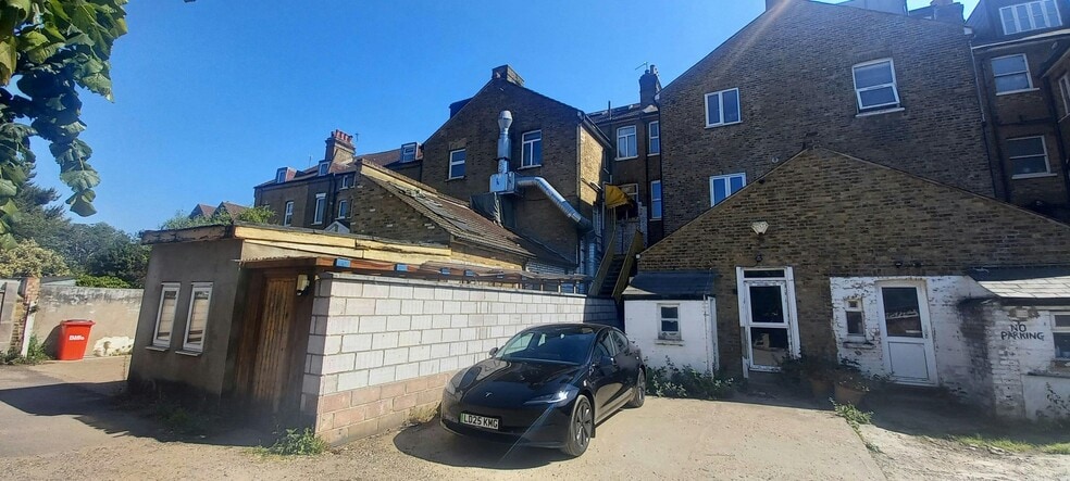 130 Sheen Rd, Richmond for sale - Building Photo - Image 3 of 3