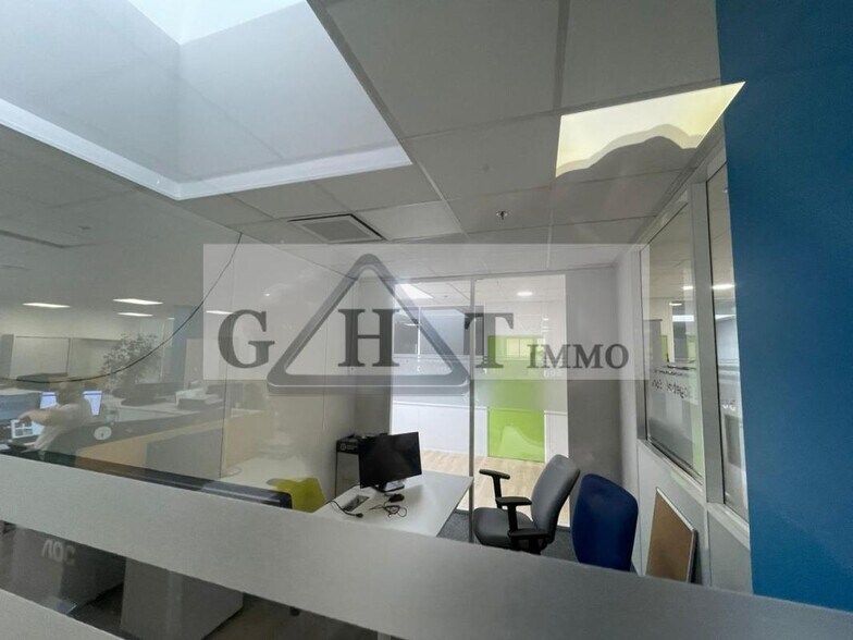 Industrial in Lognes to rent - Interior Photo - Image 3 of 17
