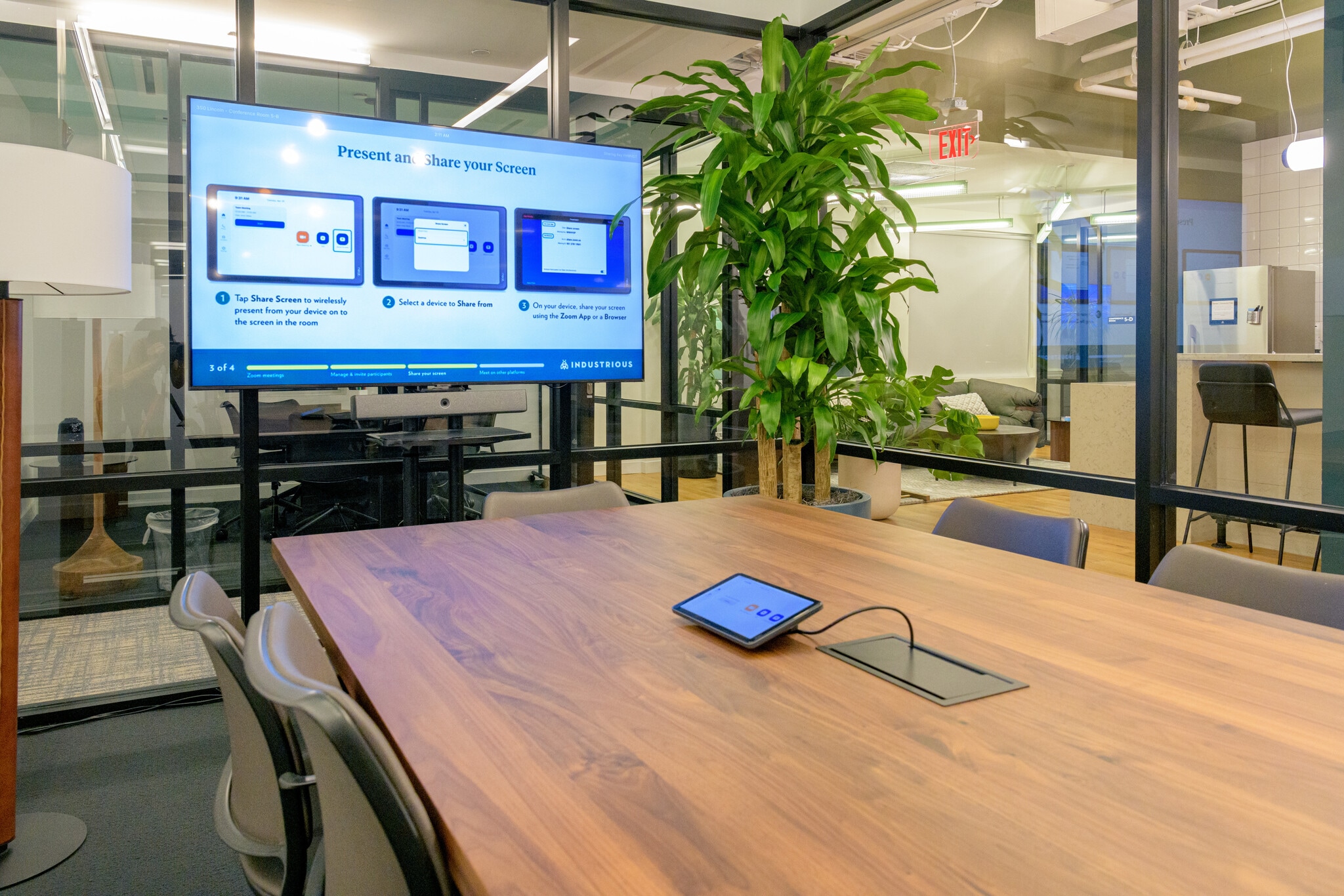 350 Lincoln Rd, Miami Beach, FL to rent Interior Photo- Image 1 of 12