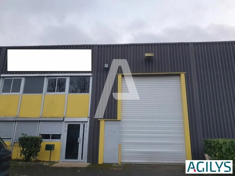 Light Industrial in Torcy to rent - Building Photo - Image 3 of 4