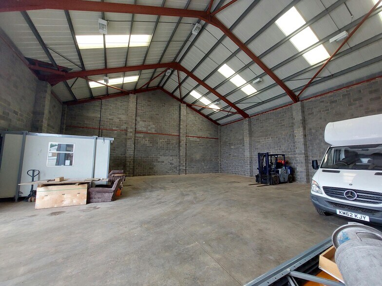 Old Station Clos, Shepshed to rent - Building Photo - Image 2 of 6