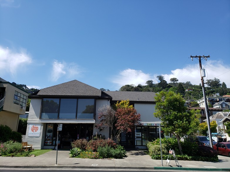 219-223 Caledonia St, Sausalito, CA for rent - Building Photo - Image 3 of 7