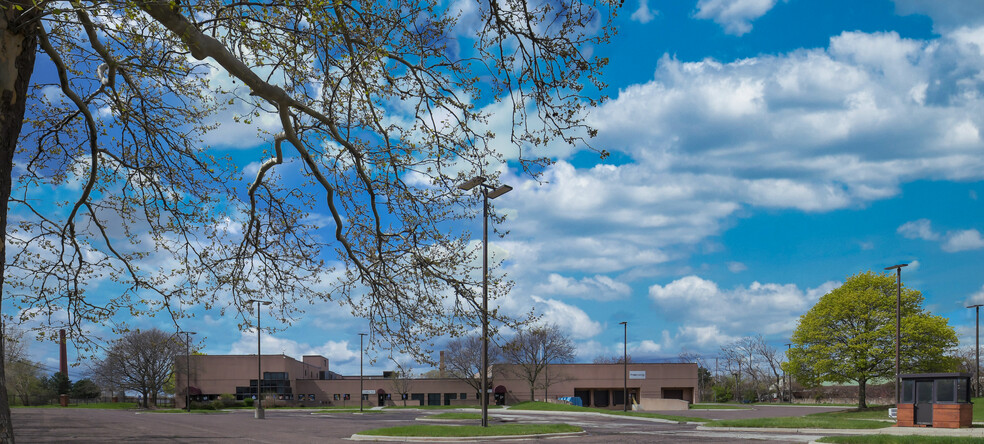 5600 Saint Jean St, Detroit, MI for sale - Building Photo - Image 1 of 17