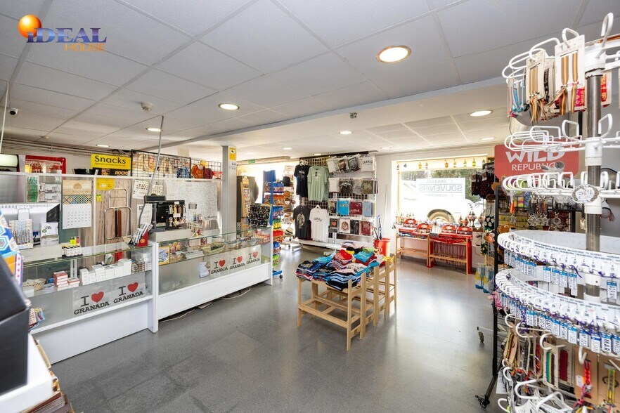 Paseo de la Sabica, 28, Granada, Granada for sale - Building Photo - Image 3 of 29