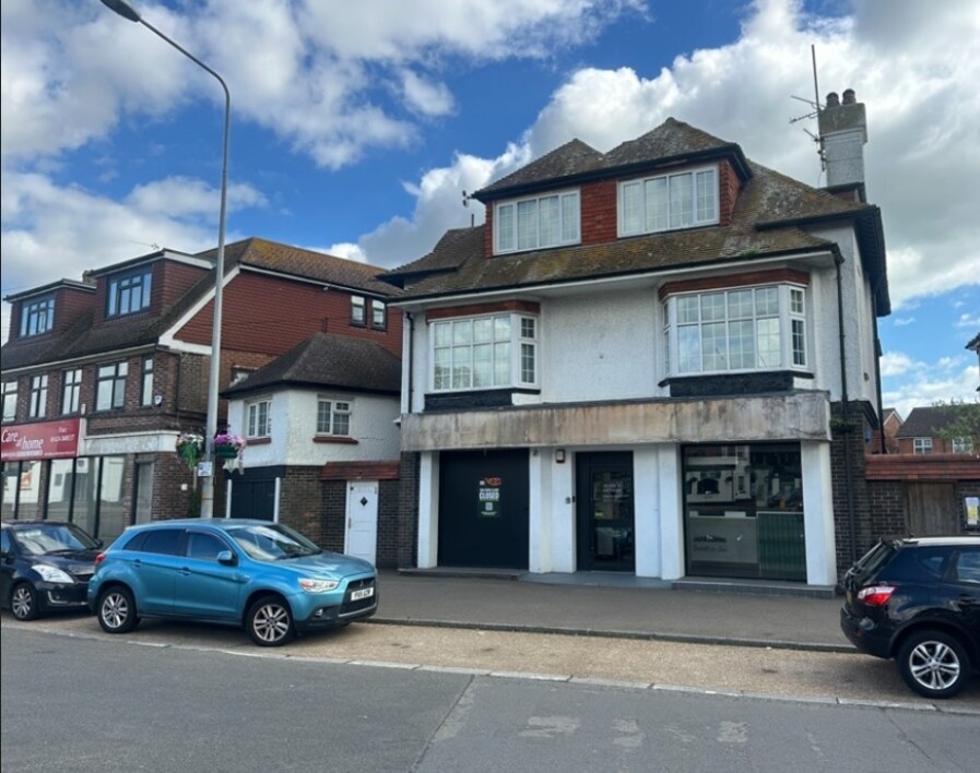 9 Cooden Sea Rd, Bexhill On Sea for sale Primary Photo- Image 1 of 1