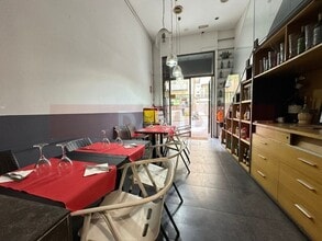 Retail in Barcelona, Barcelona to rent Interior Photo- Image 2 of 9
