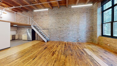 445 W Erie St, Chicago, IL for rent Building Photo- Image 2 of 4