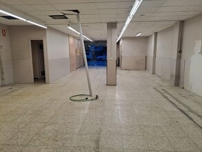 Retail in Igualada, Barcelona to rent Interior Photo- Image 2 of 8