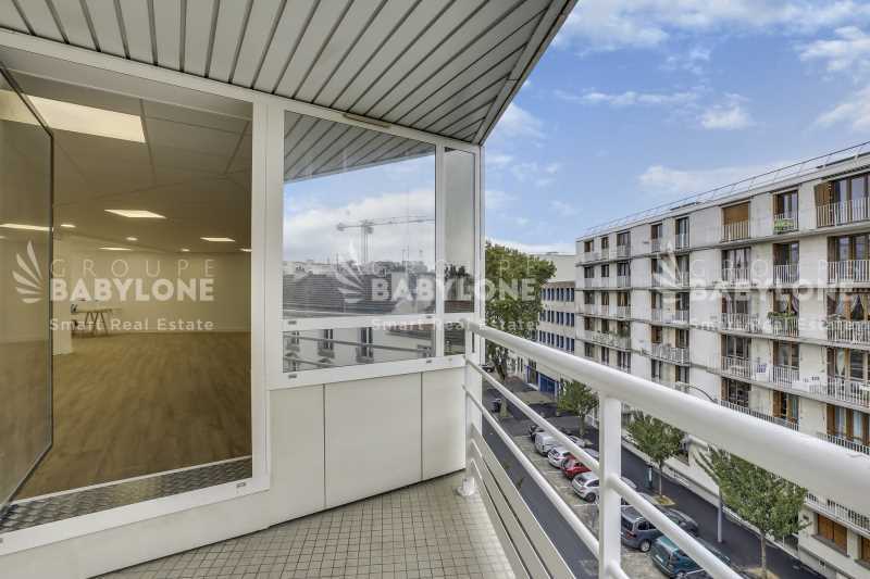 Office in Issy-les-Moulineaux to rent - Building Photo - Image 3 of 11