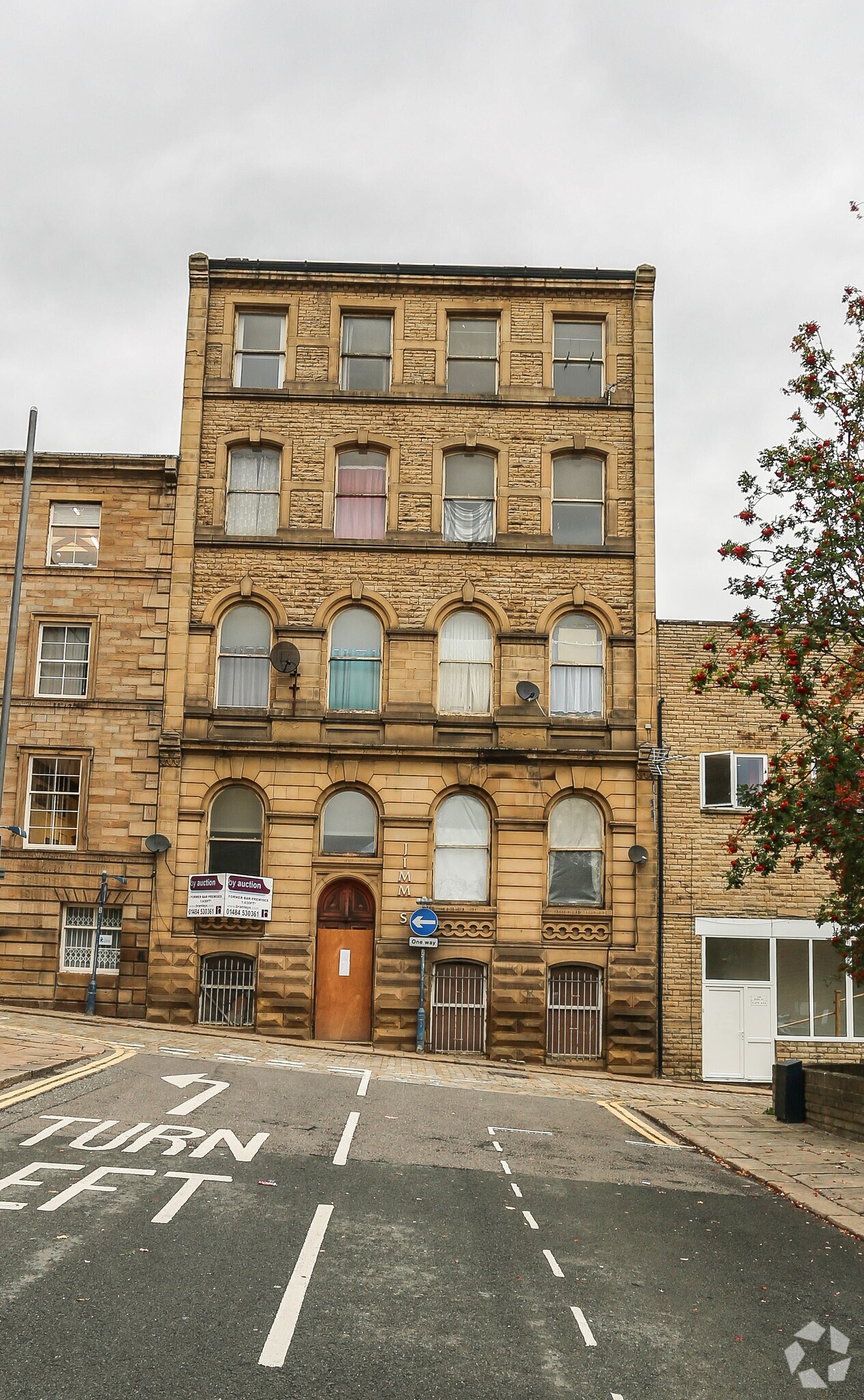 24 Bond St, Dewsbury for sale Primary Photo- Image 1 of 1