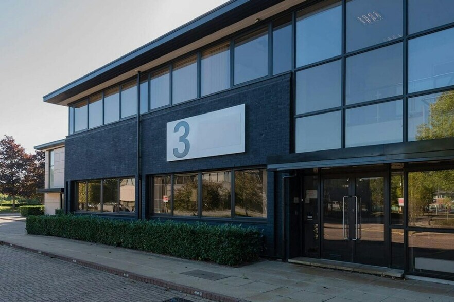 Crockford Ln, Chineham to rent - Building Photo - Image 2 of 3