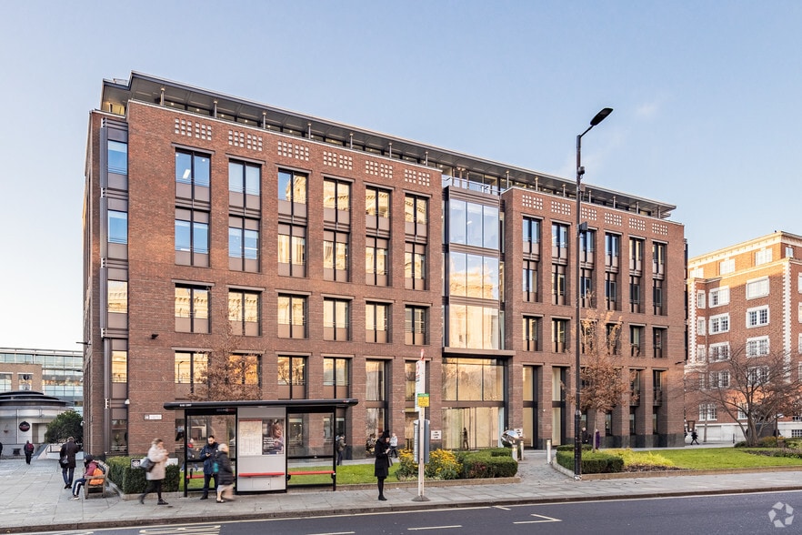 1 Carter Ln, London to rent - Building Photo - Image 2 of 8