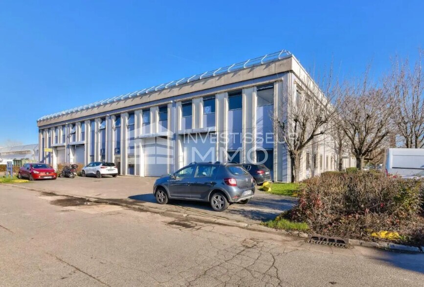 Light Industrial in Aulnay-sous-Bois to rent - Building Photo - Image 2 of 5