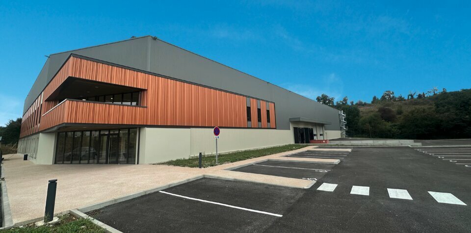 Light Industrial in Saint-Laurent-de-Mure to rent Building Photo- Image 1 of 17